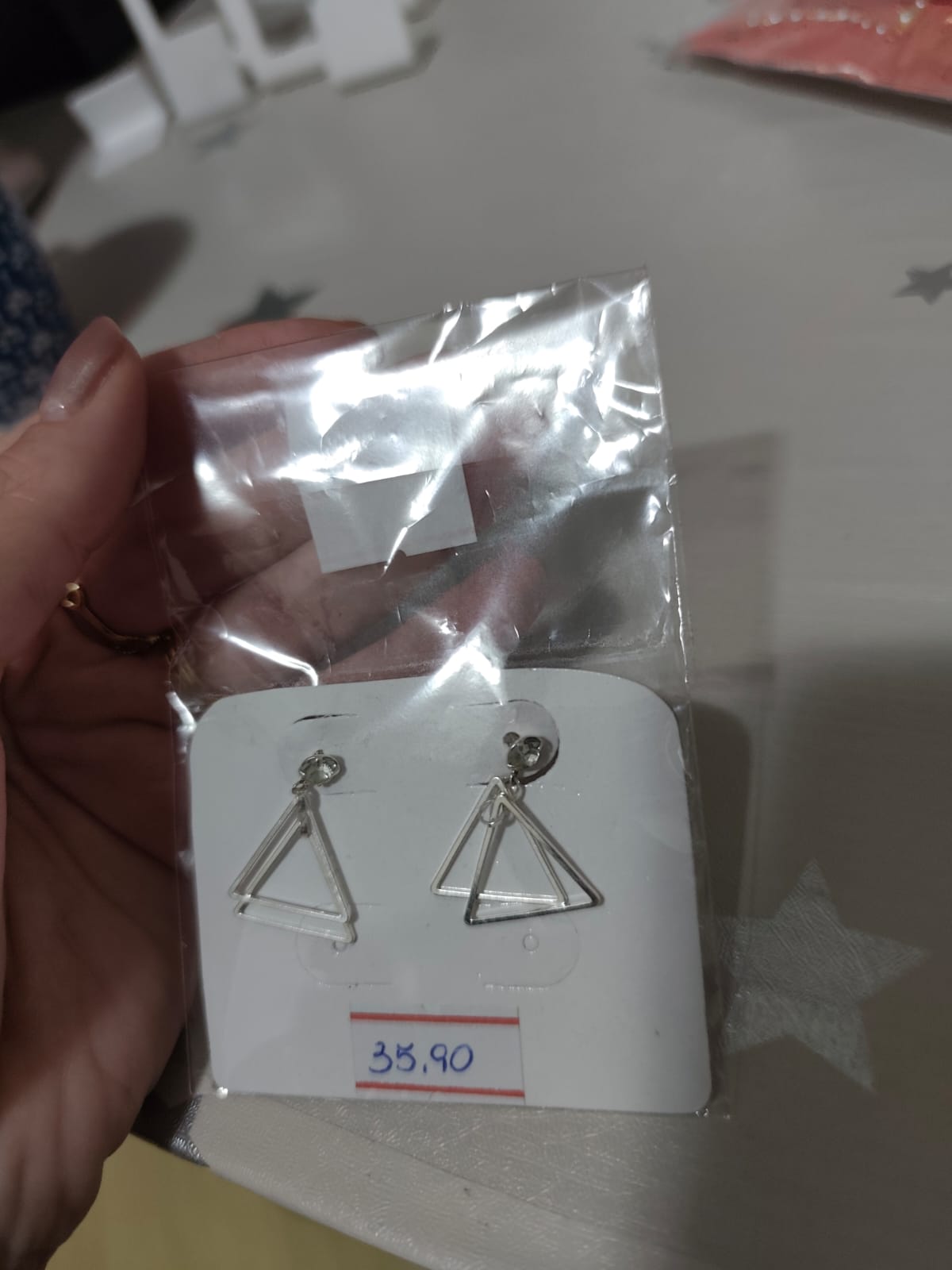 Brinco triangulo
